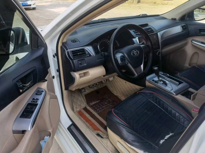 保定13年丰田凯美瑞8