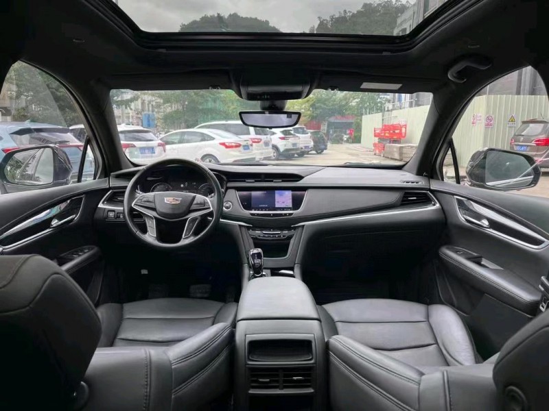 东莞20年凯迪拉克XT55