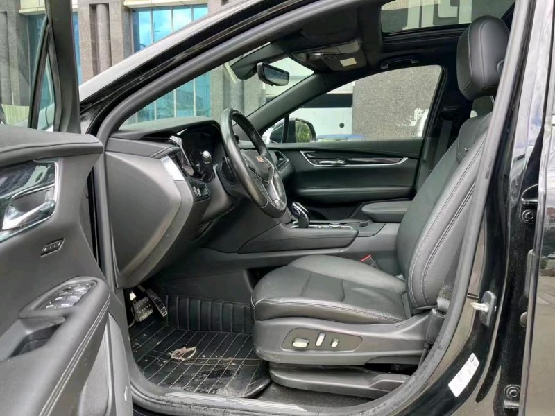 东莞20年凯迪拉克XT53