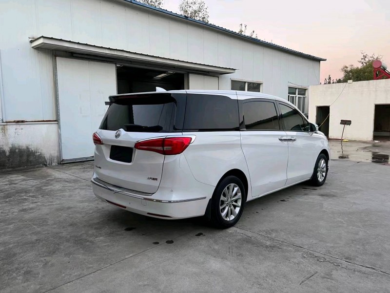 徐州18年别克GL83