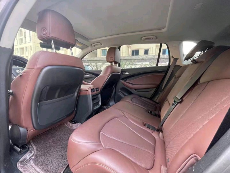 枣庄21年别克昂科威8