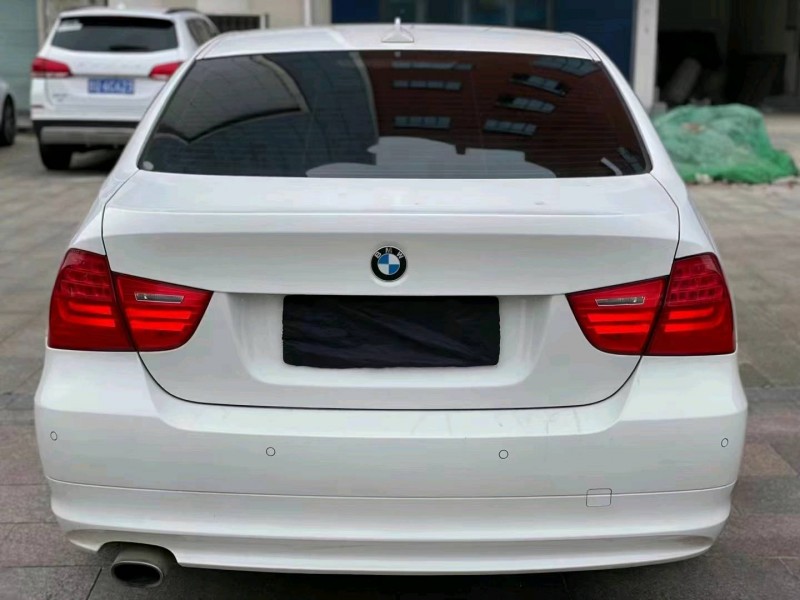 济南11年宝马3系9