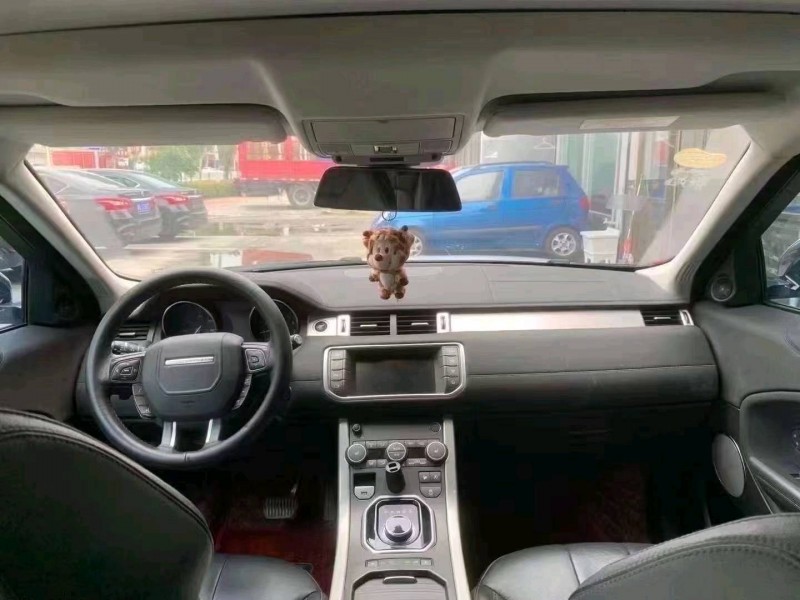 临沂17年路虎极光6