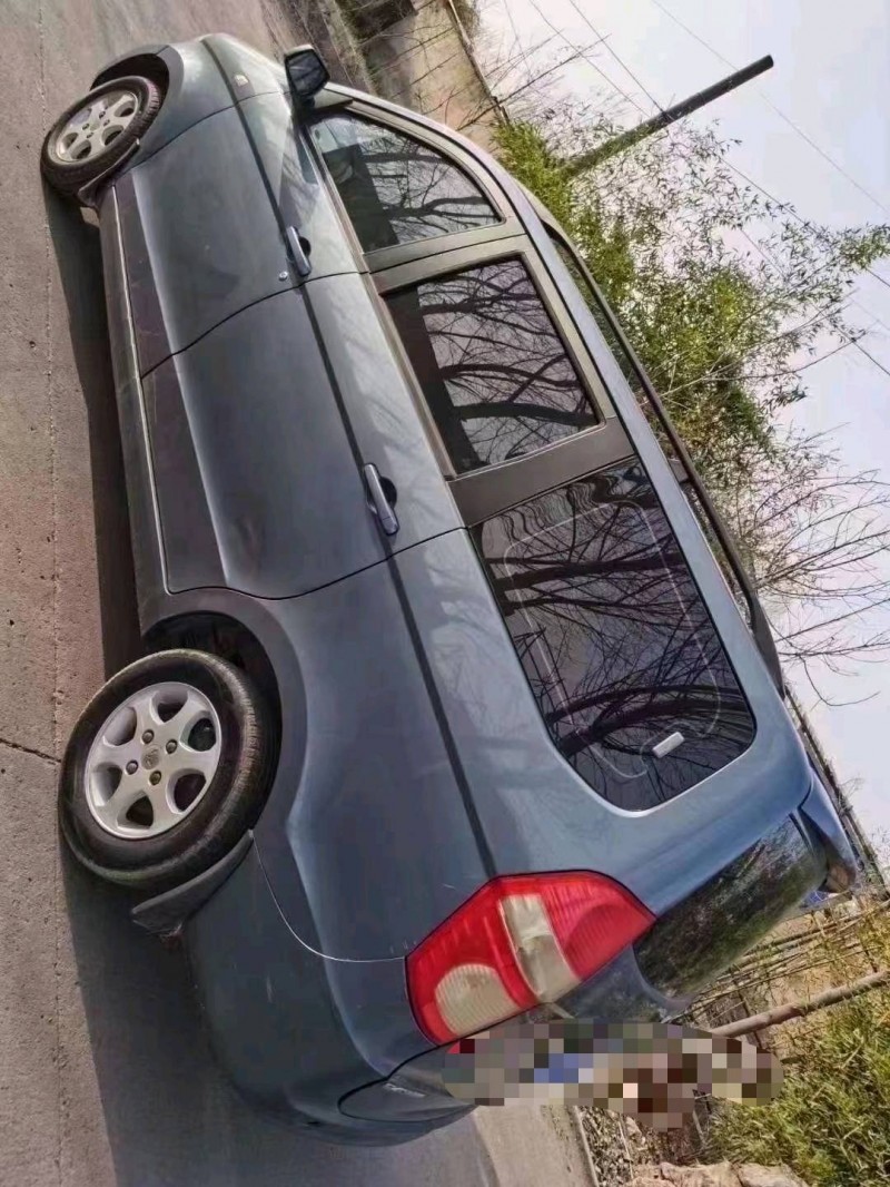 臨沂11年五菱汽車宏光7