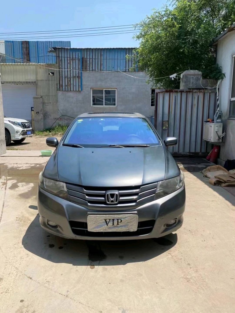 青岛10年本田锋范1