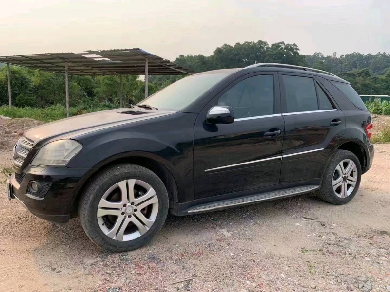 中山09年奔驰ML2