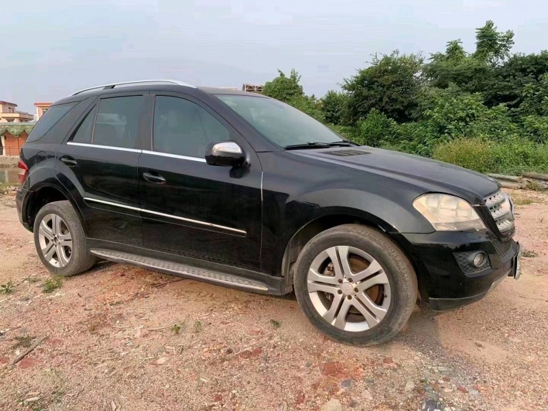 中山09年奔驰ML3