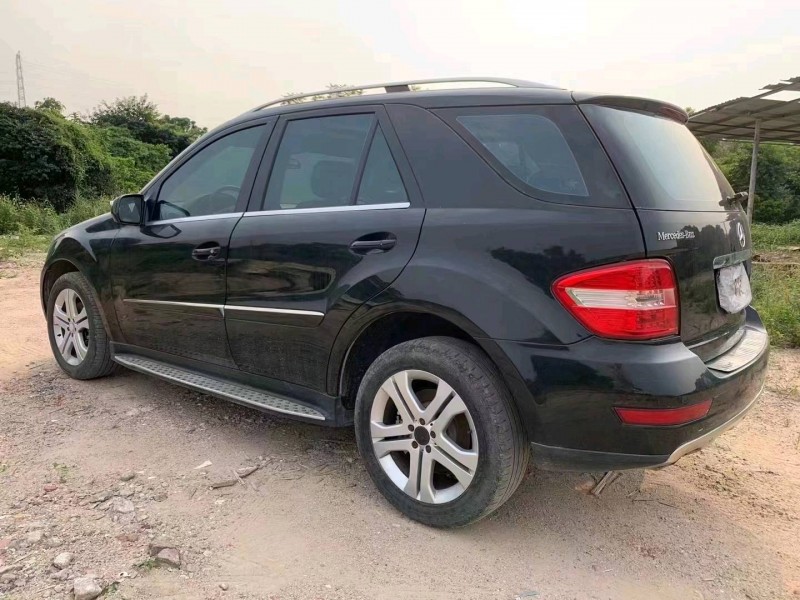 中山09年奔驰ML4