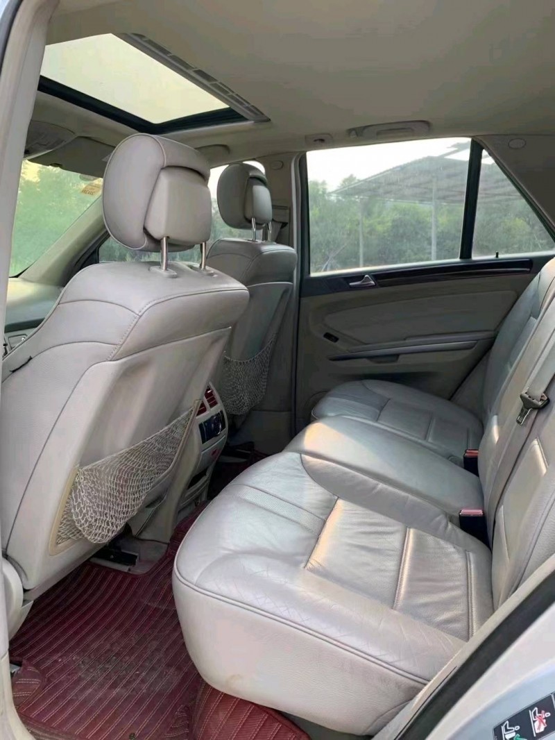 中山09年奔驰ML8