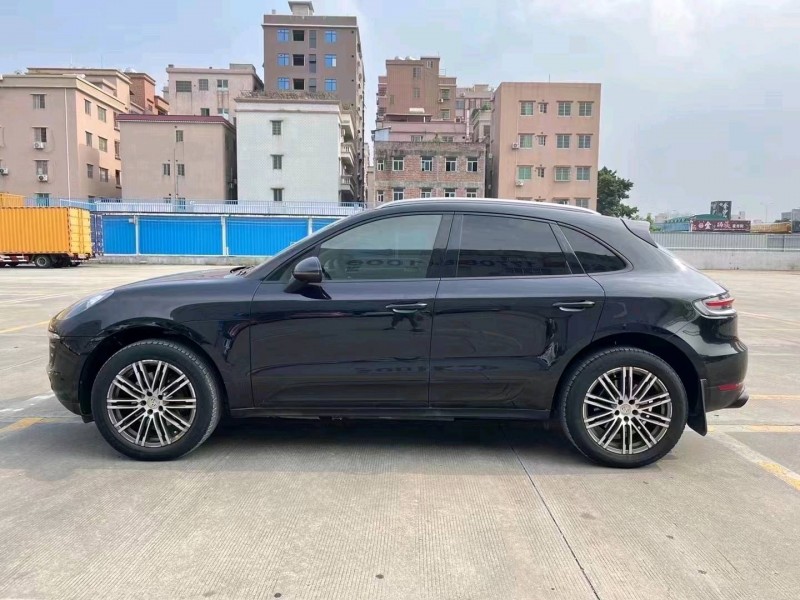 中山15年保时捷Macan4