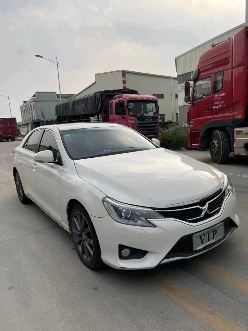 东莞14年丰田锐志2