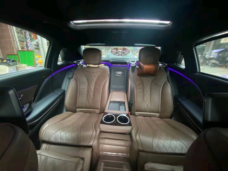 广州18年奔驰迈巴赫S级4