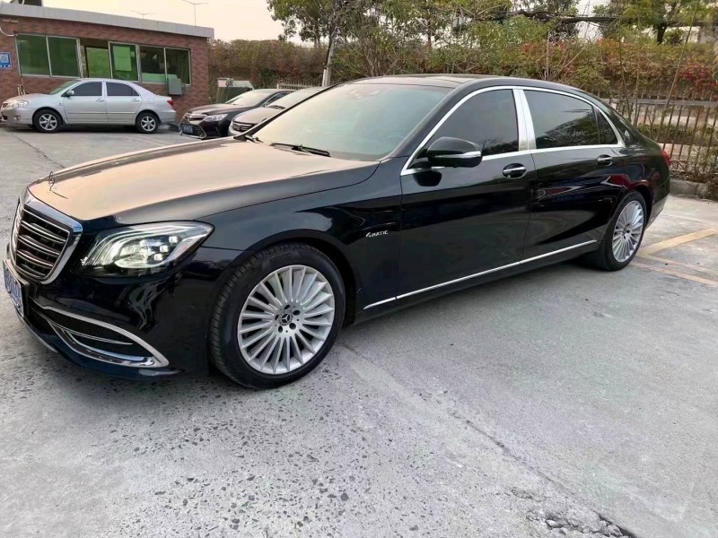 广州18年奔驰迈巴赫S级1