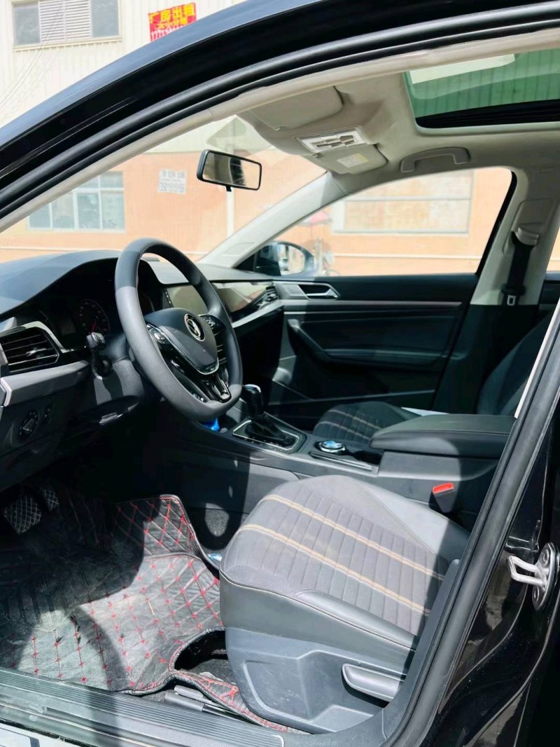 东莞21年大众朗逸4