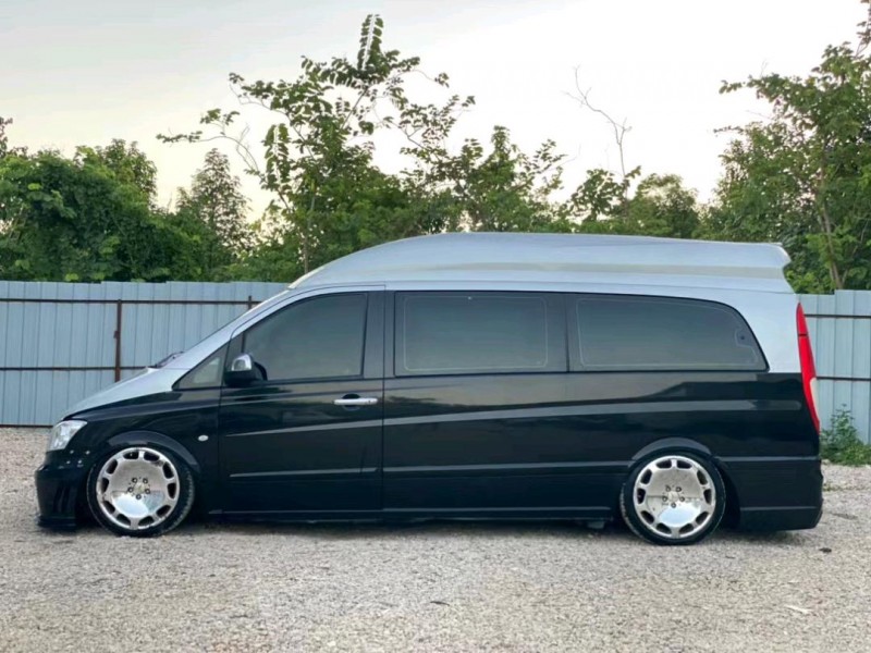 中山13年奔驰威霆2