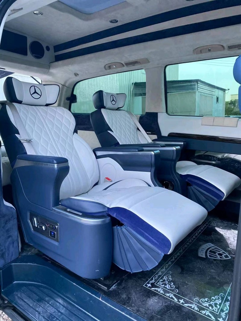 中山13年奔驰威霆7