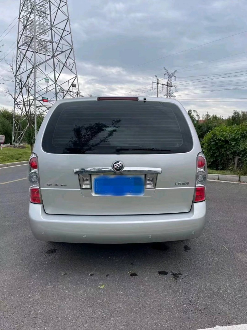 青岛16年别克GL88