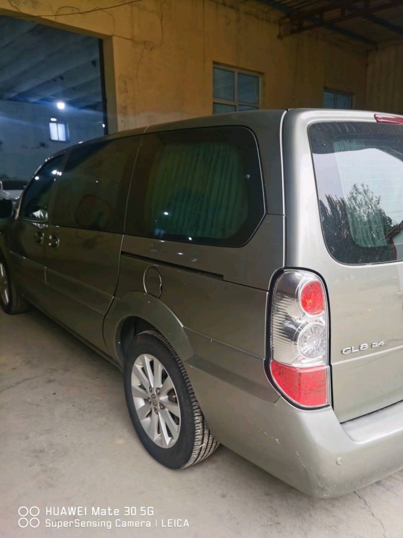 保定16年别克GL65