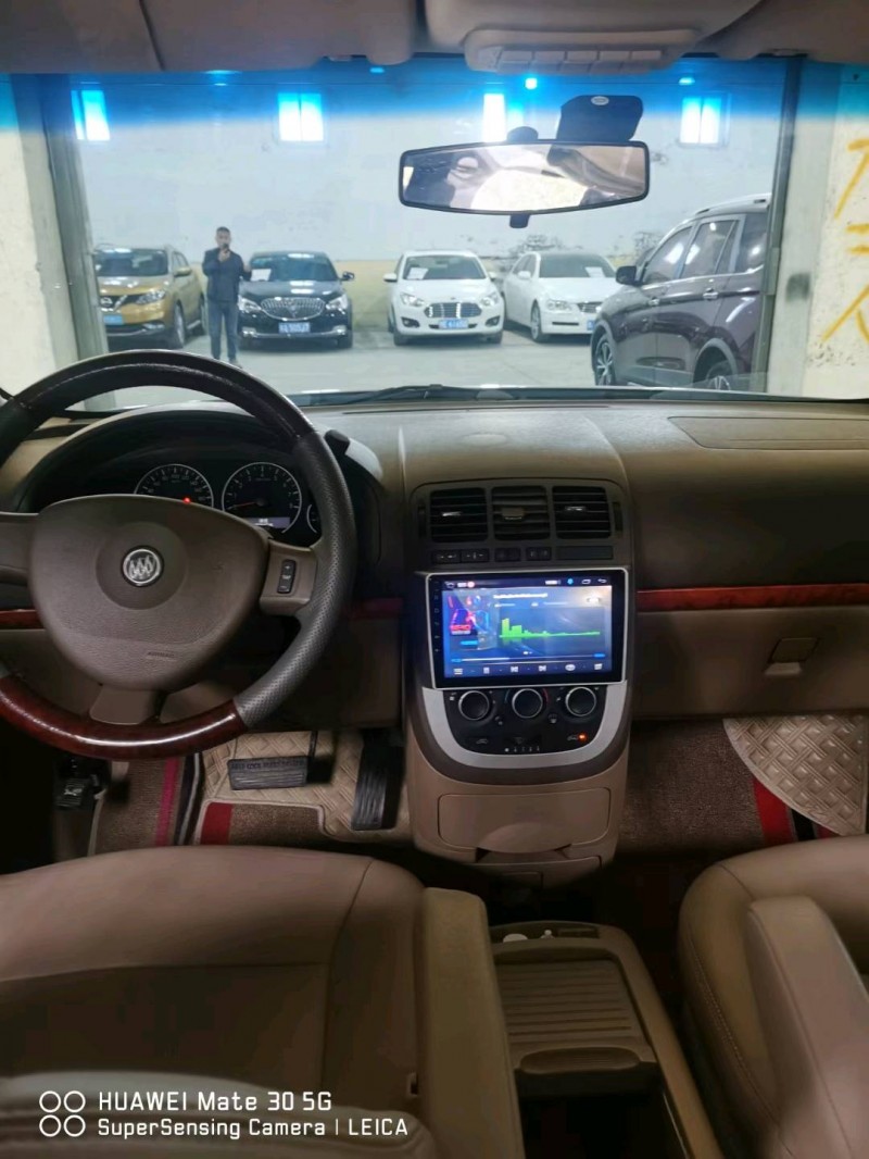 保定16年别克GL67