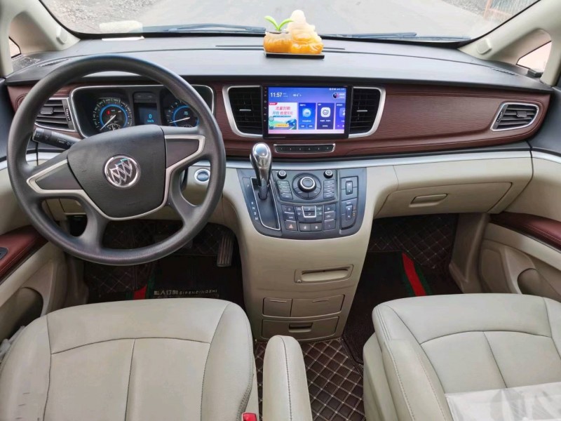 济南16年别克GL84