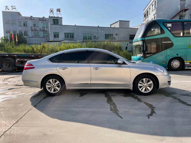 东莞10年日产天籁8