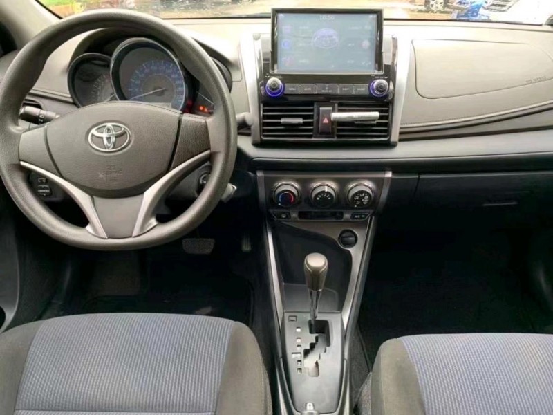 中山16年丰田YARiS L 致炫8