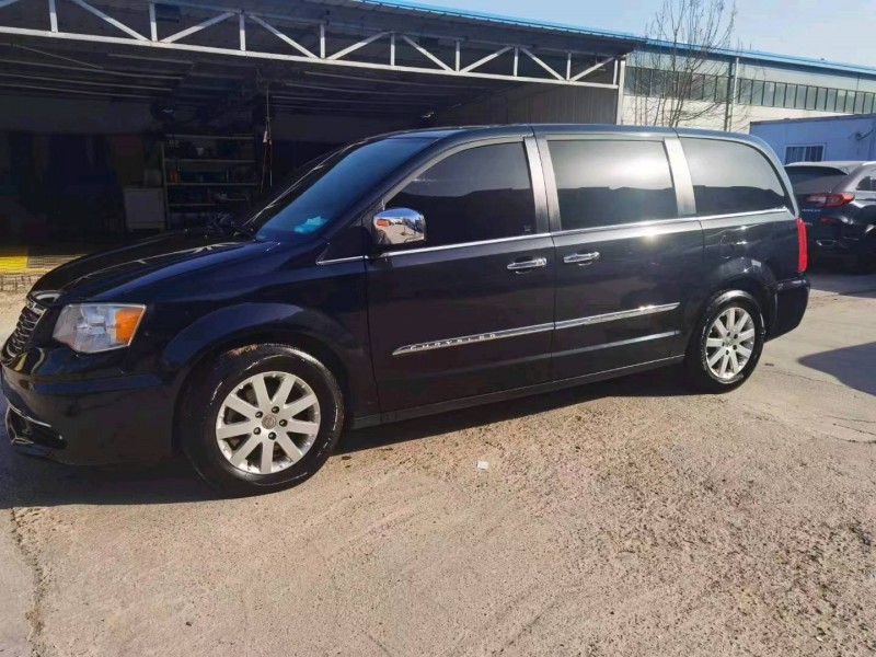 北京14年克莱斯勒大捷龙4