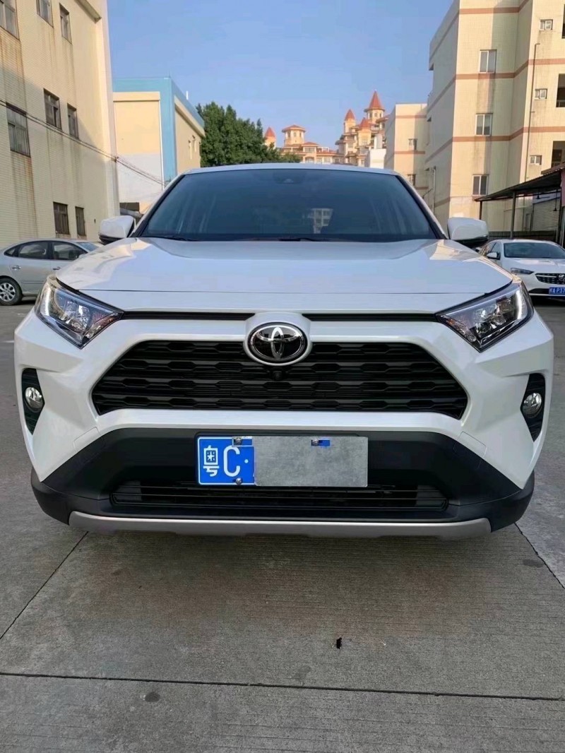中山21年丰田RAV41