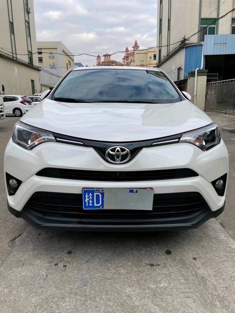 中山19年丰田RAV41