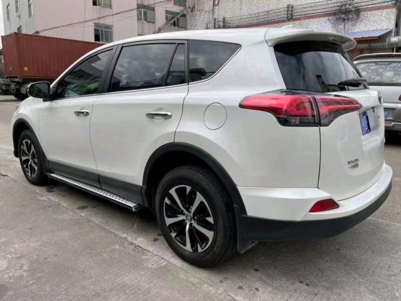 中山19年丰田RAV46