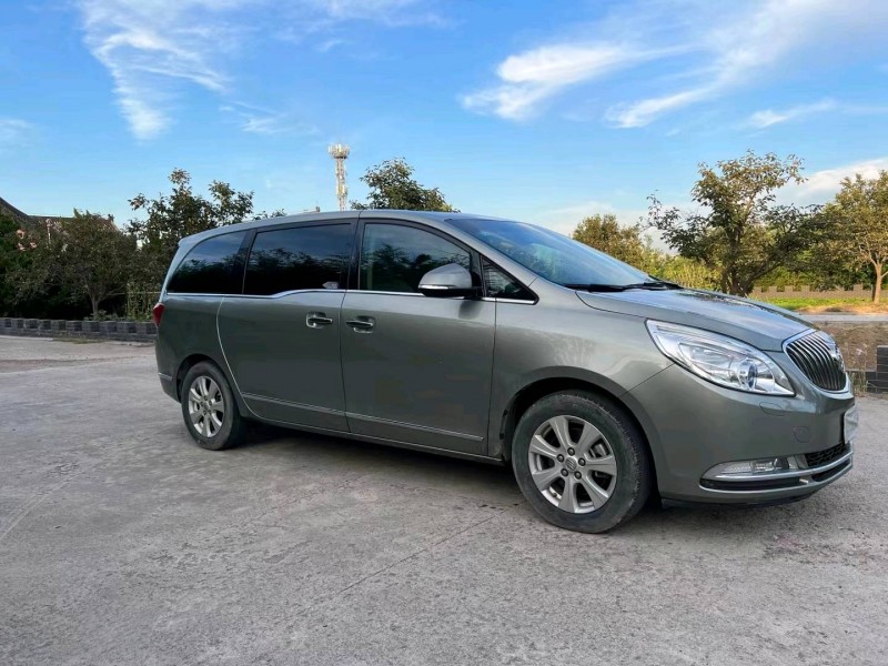 青岛15年别克GL82