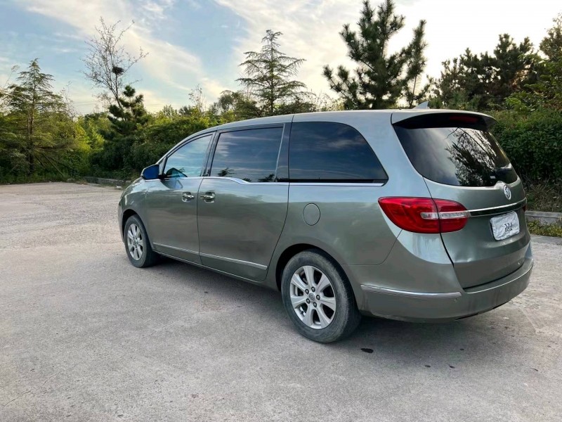 青岛15年别克GL87