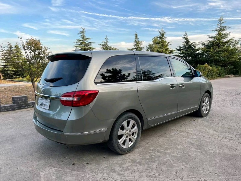 青岛15年别克GL89