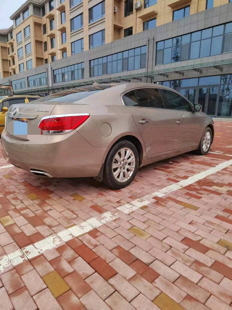 枣庄13年别克君越7