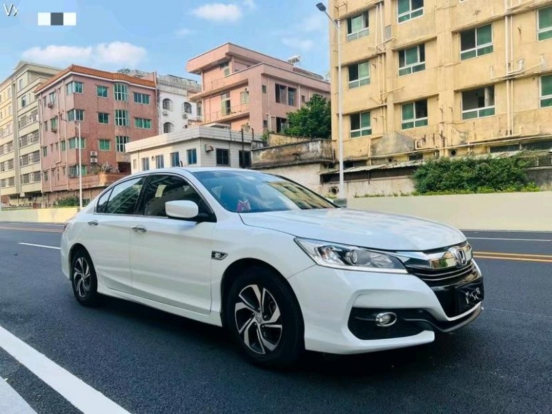 东莞16年本田雅阁6