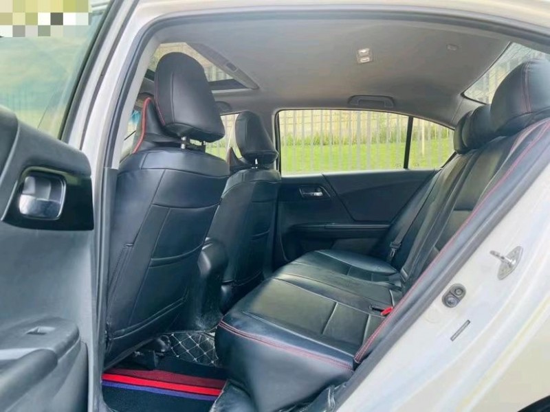 东莞16年本田雅阁3