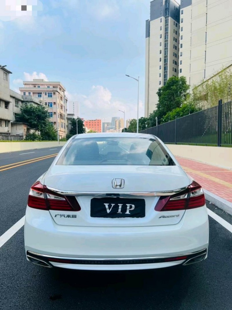 东莞16年本田雅阁10