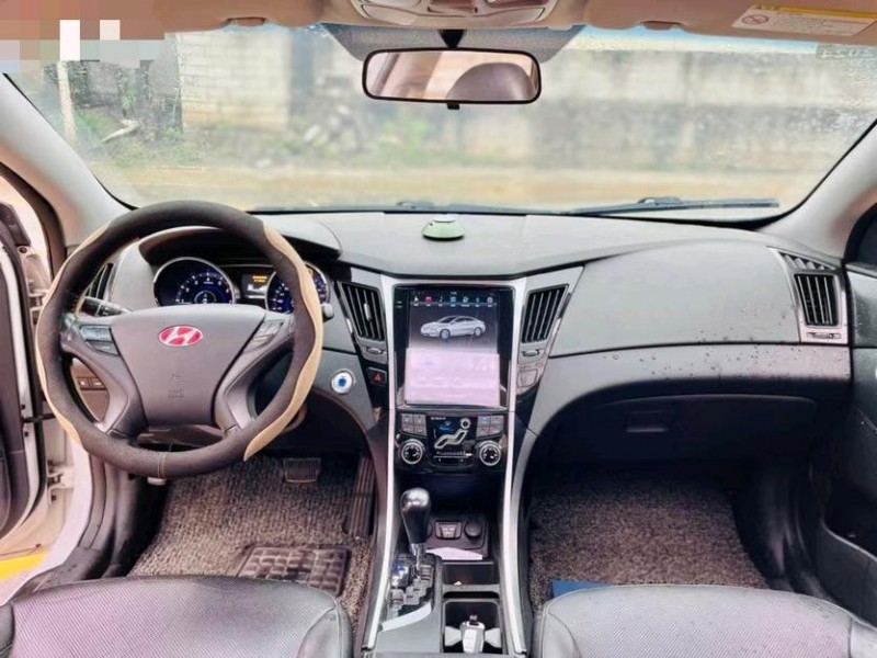 东莞14年现代索纳塔八5