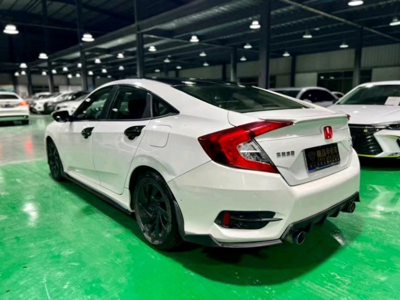 东莞17年本田思域8