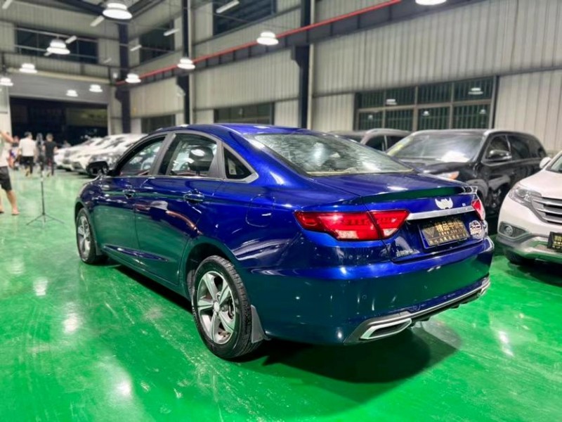 东莞18年吉利帝豪8