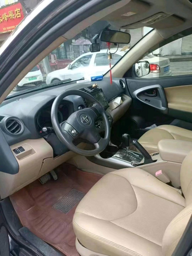 济南12年丰田RAV4荣放4