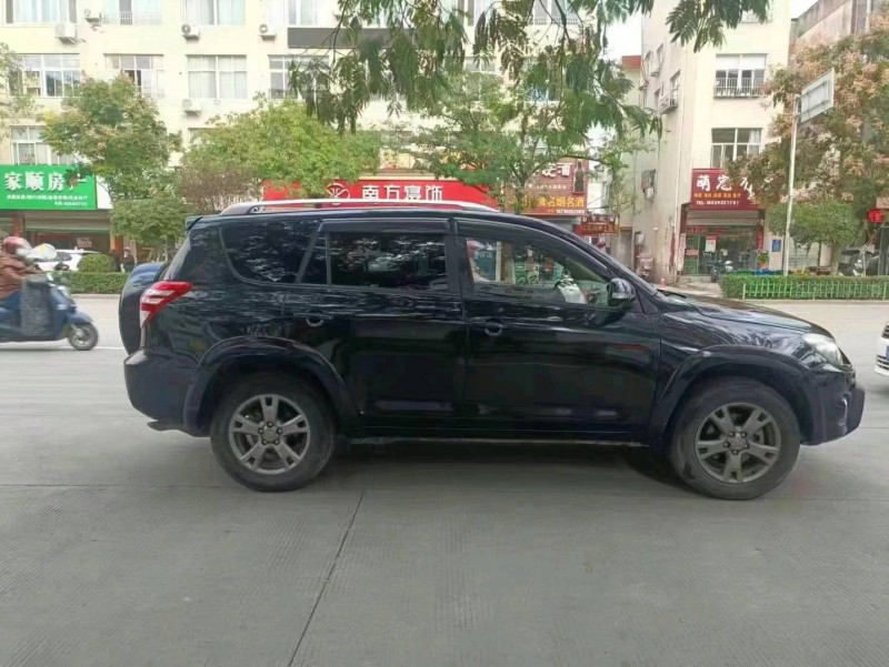 济南12年丰田RAV4荣放5