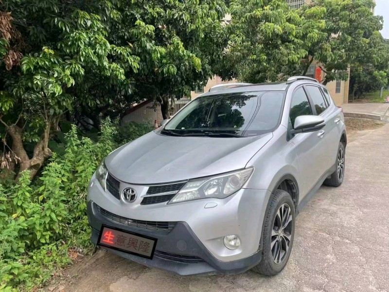 广州13年丰田RAV41