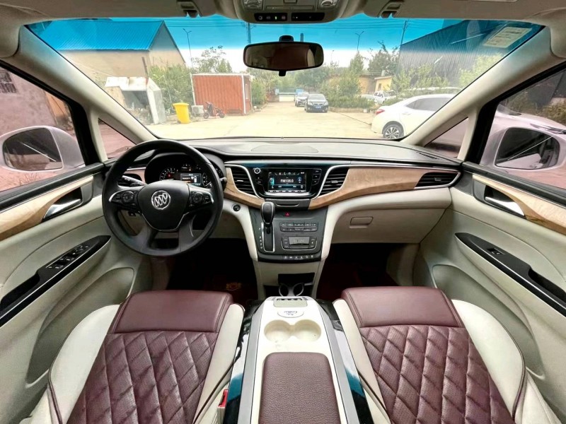 济南19年别克GL86