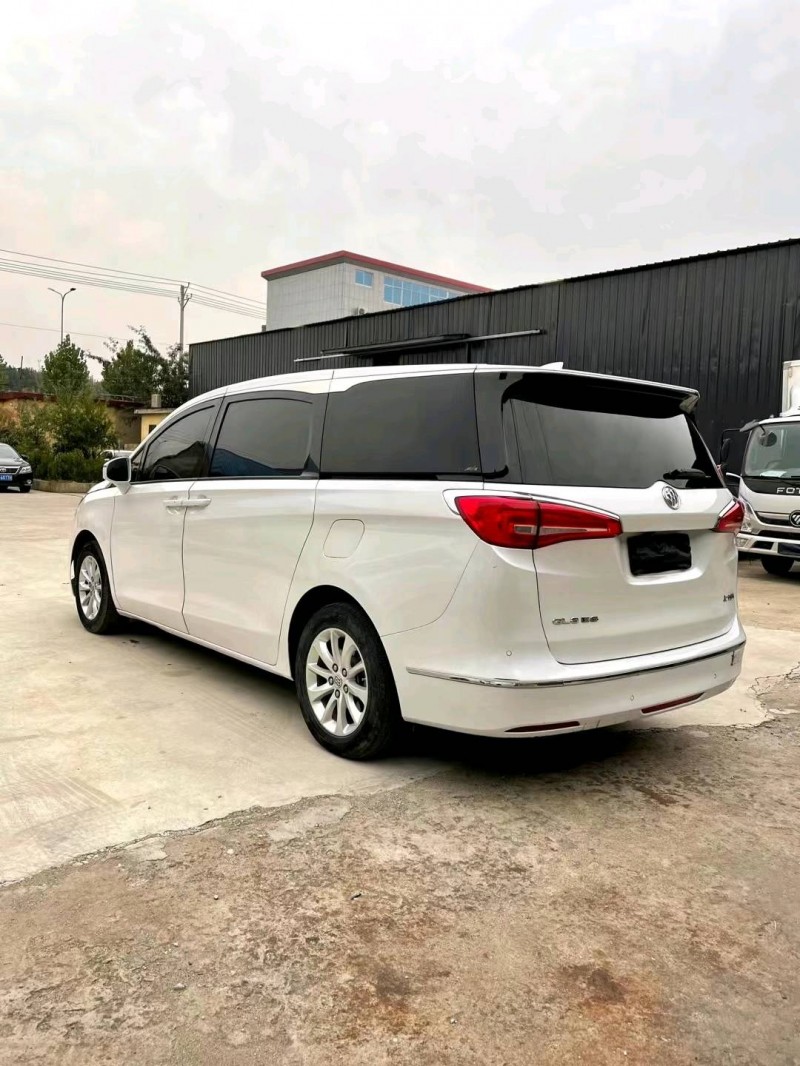 济南19年别克GL82