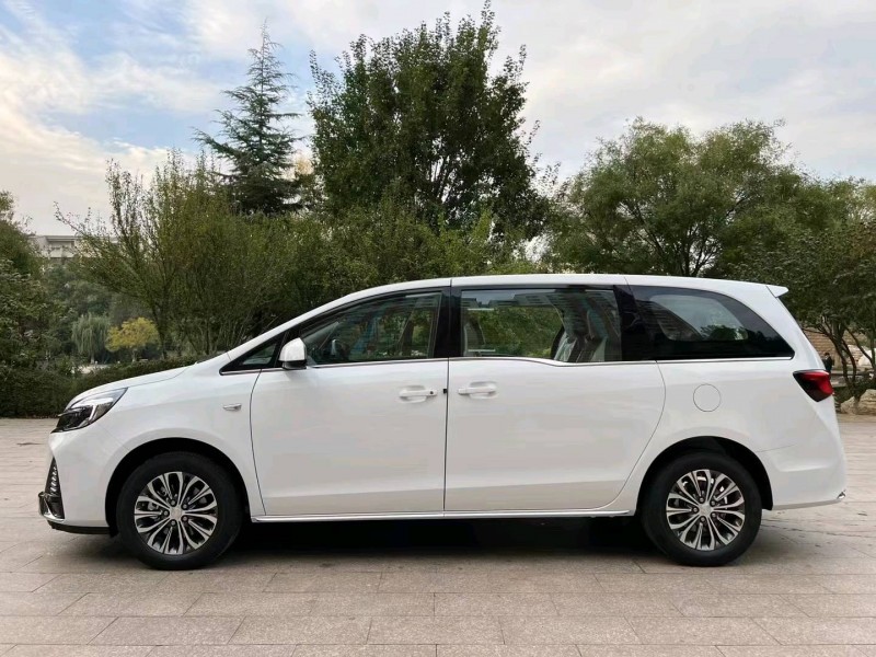 邢台22年别克GL86