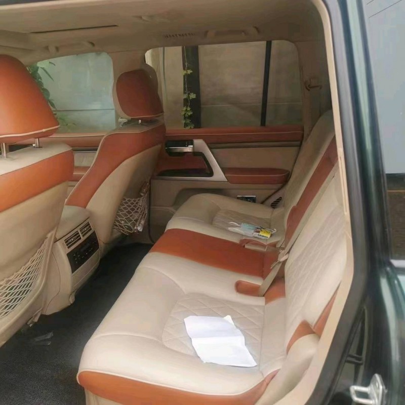 保定12年丰田兰德酷路泽4