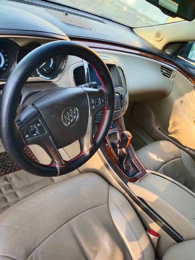 东营10年别克君越3