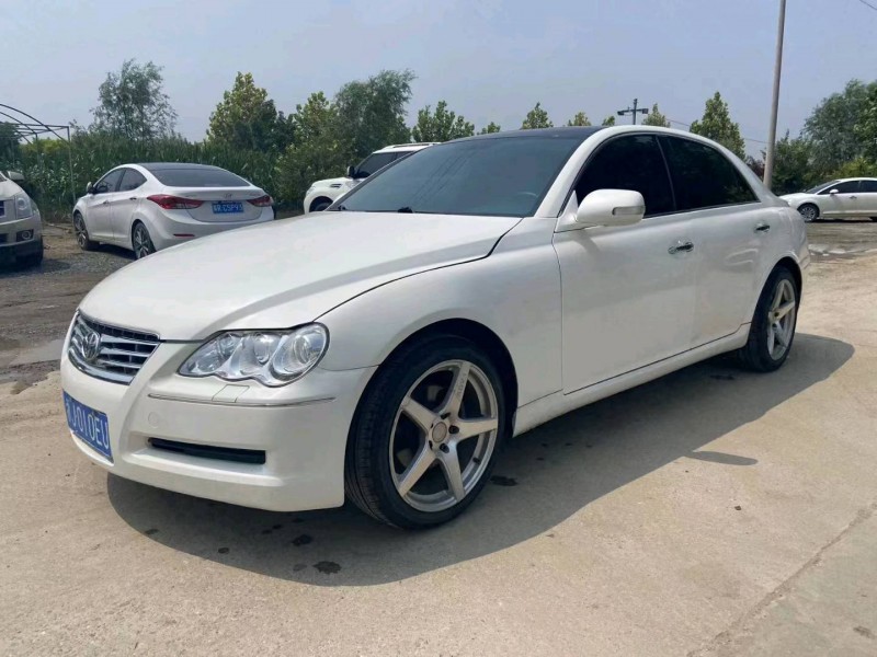 保定10年丰田锐志2