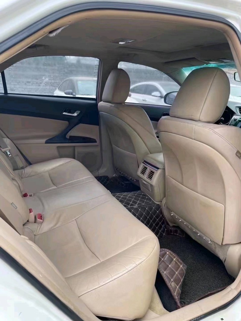 北京12年丰田锐志5